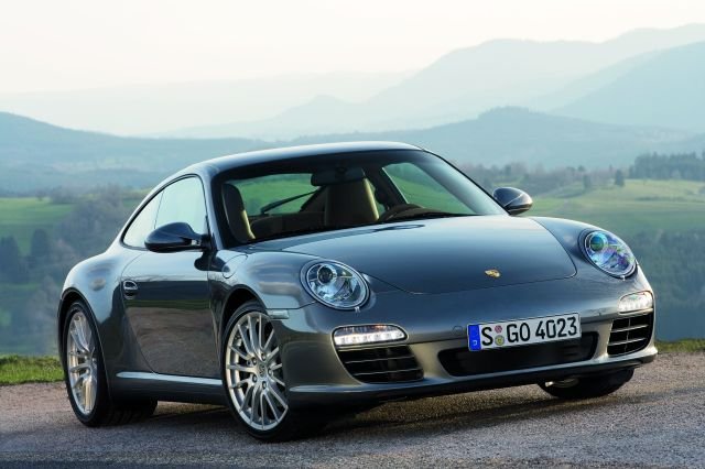 Porsche 911 Carrera - przód