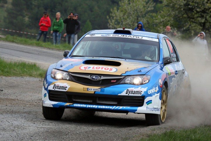 Zdjęcie LOTOS Subaru Poland Rally Team na podium w